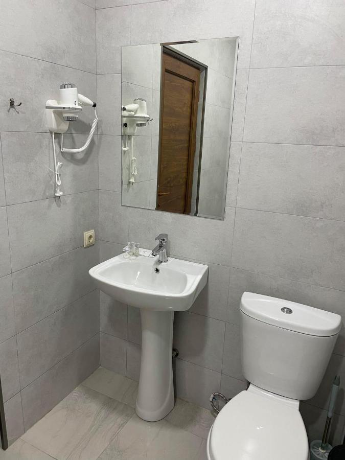 Hotel Shogi Zugdidi Kültér fotó