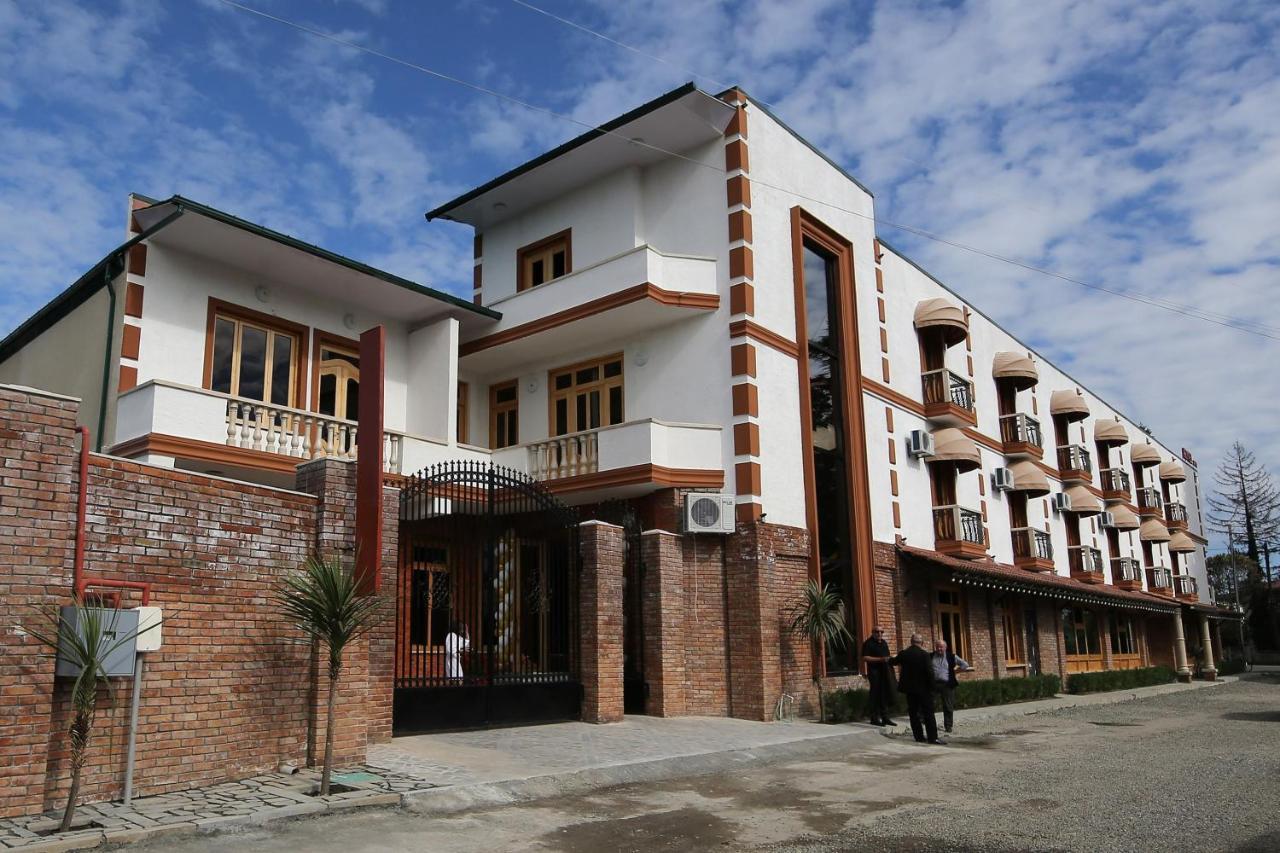 Hotel Shogi Zugdidi Kültér fotó
