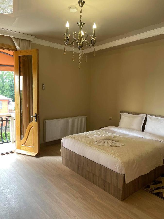 Hotel Shogi Zugdidi Kültér fotó