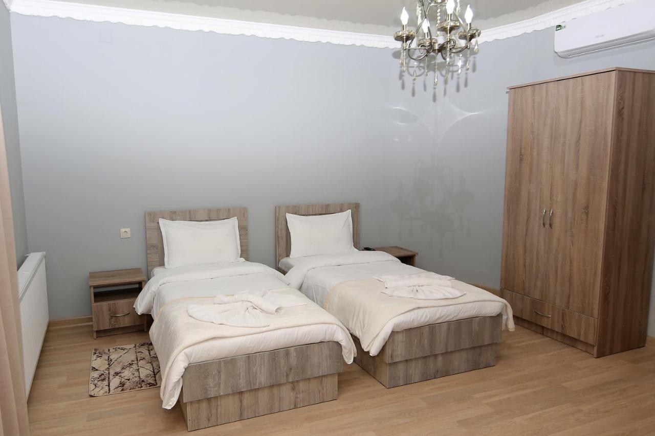 Hotel Shogi Zugdidi Kültér fotó