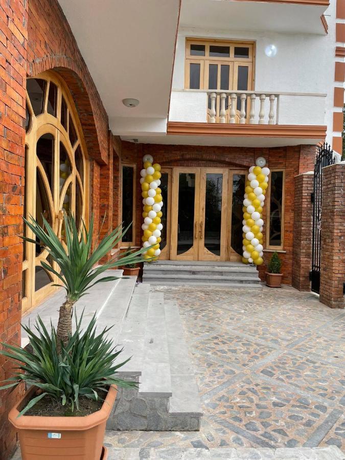 Hotel Shogi Zugdidi Kültér fotó