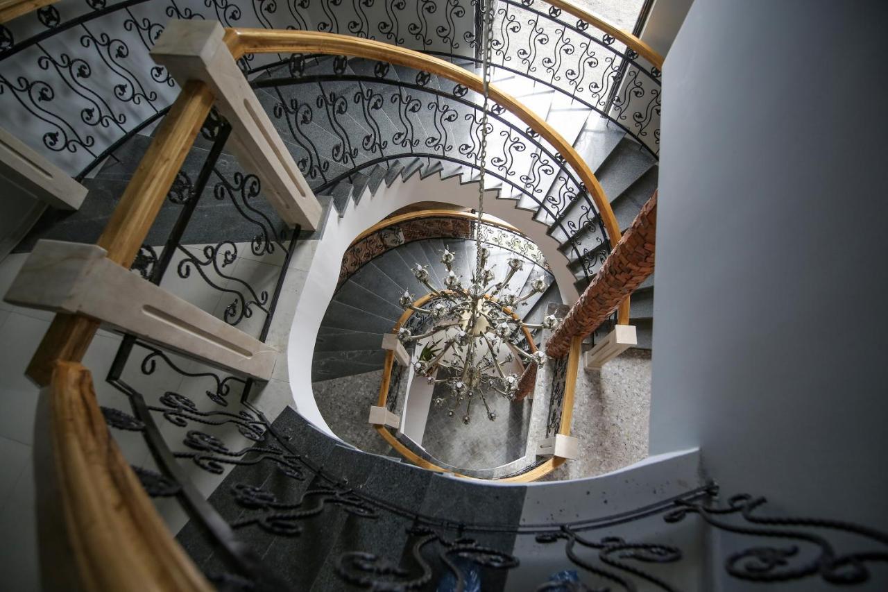 Hotel Shogi Zugdidi Kültér fotó