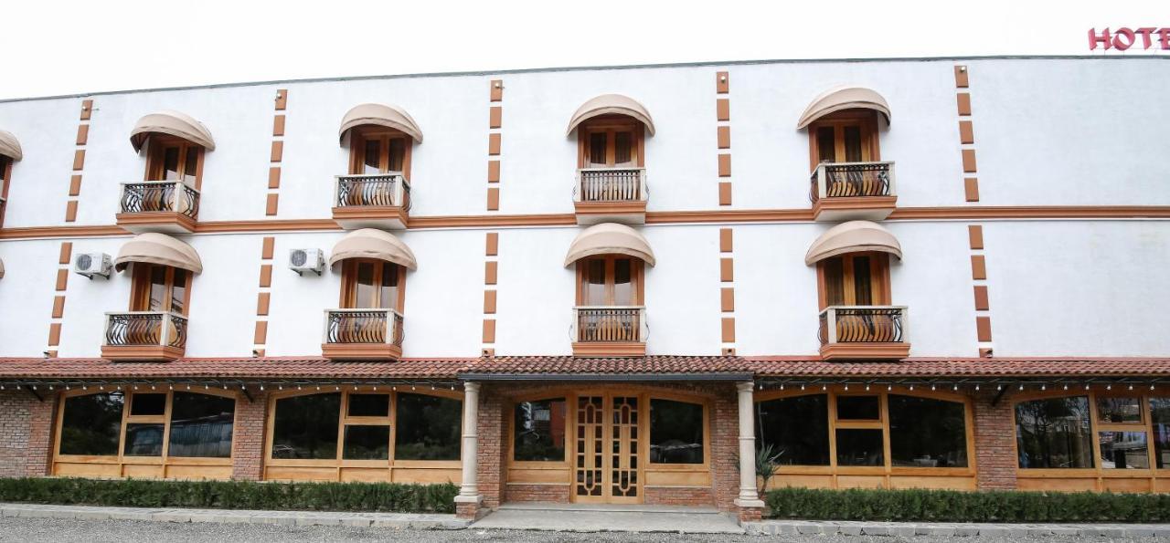 Hotel Shogi Zugdidi Kültér fotó